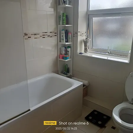 Goldy's Place In E17 Homestay London