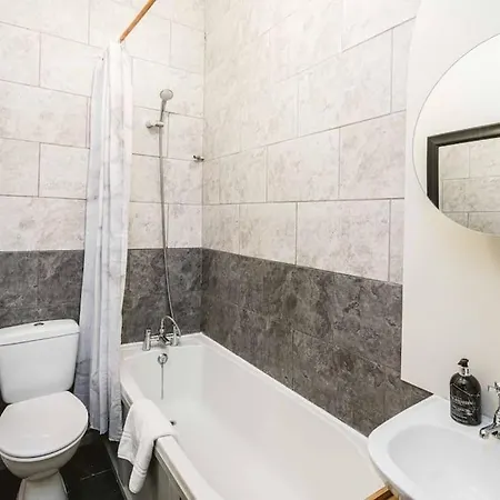 Super Stylish 1bd Flat With Garden In Leytonstone Apartment