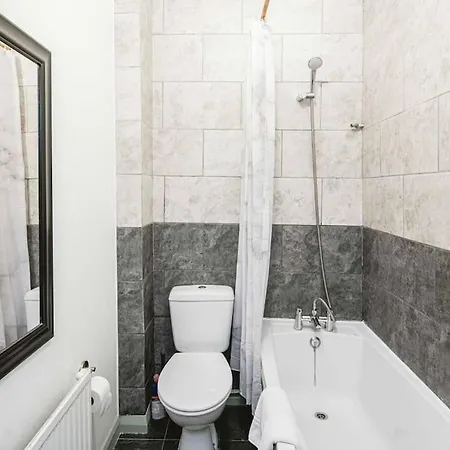Super Stylish 1bd Flat With Garden In Leytonstone * London