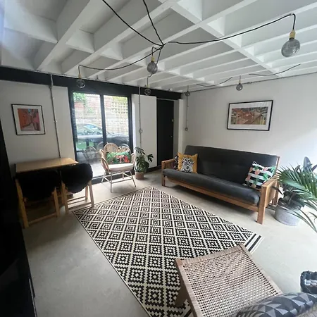 Private In Mews House London