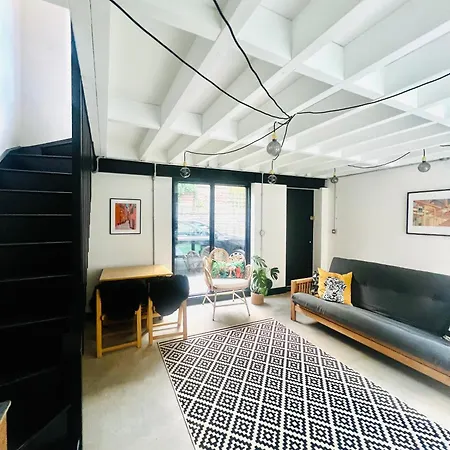 Private In Mews House London