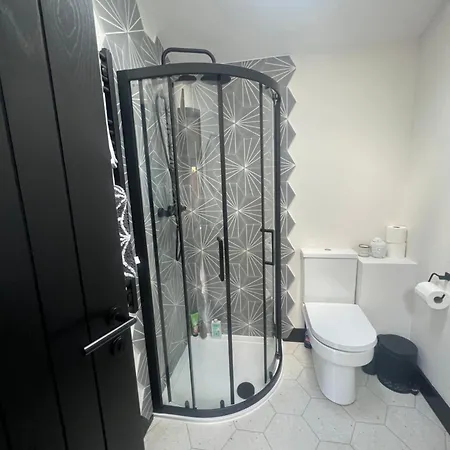 Private In Mews House Homestay