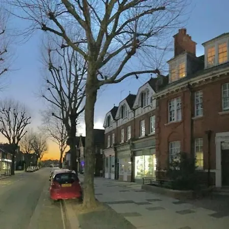 Turing Lodge, Near Court
