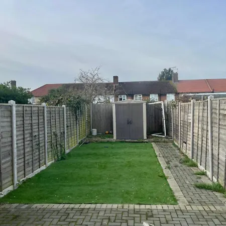 Uppamost London Luxury 2 Holiday home Dagenham