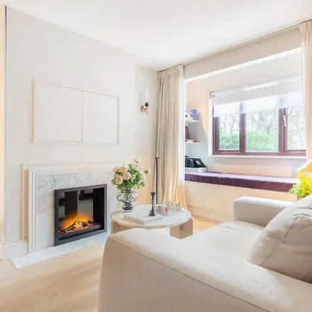 Spring Cosy 2-bed With Free Parking