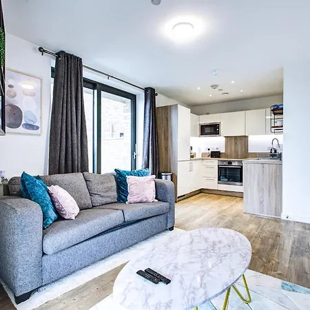 Luxee By Excel Apartment London