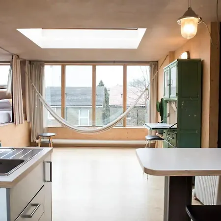 Stunning Loft In Brixton, Guest house