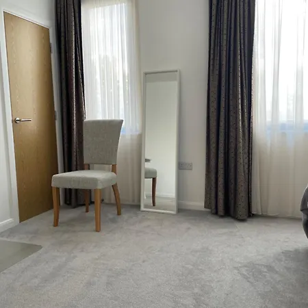 Luxury One Bedroom Flat In * Harrow