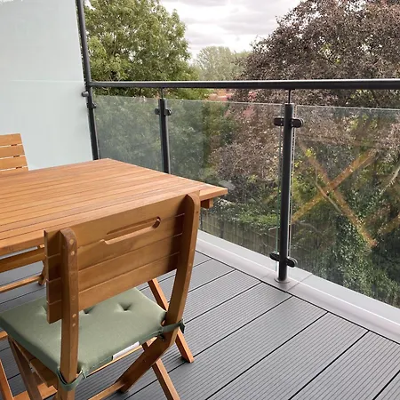 Apartment Luxury One Bedroom Flat In Harrow