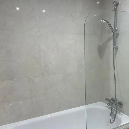 Apartment Luxury One Bedroom Flat In *