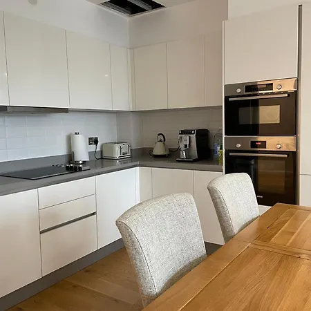 Luxury One Bedroom Flat In * Harrow