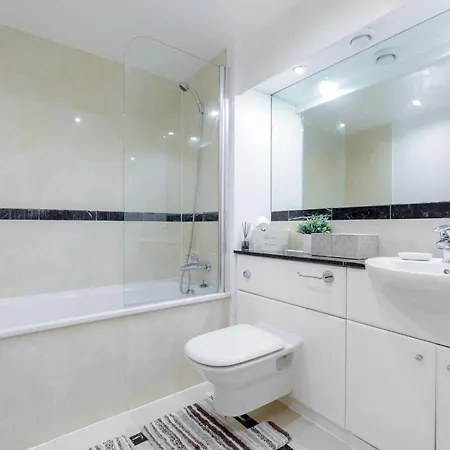 Apartment 2&3 Bedrooms Near Excel - Modern Spacious For Larger Groups *
