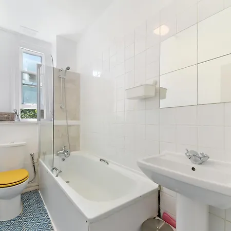 Spacious Maida Vale 2 Bed Apartment