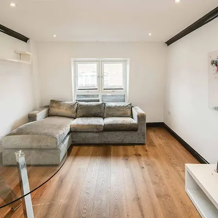 Apartment Stylish & Peaceful Covent Garden London