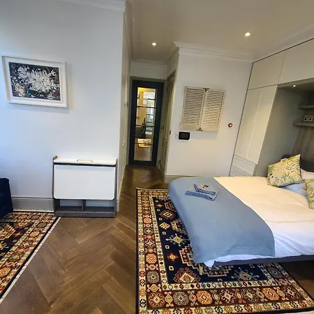 Apartment Boutique Linden Gardens 1st Floor And Loft