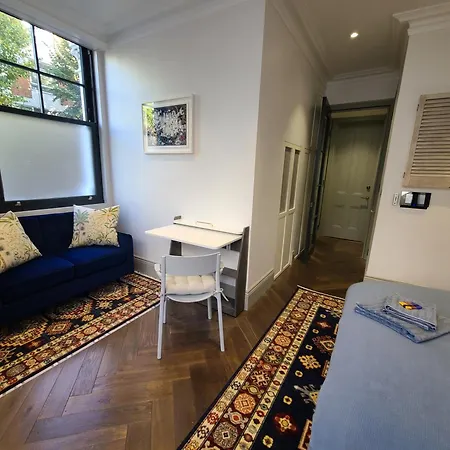 Apartment Boutique Linden Gardens 1st Floor And Loft *