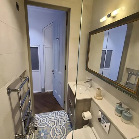 Boutique Linden Gardens 1st Floor And Loft Apartment London
