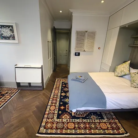 Boutique Linden Gardens 1st Floor And Loft *