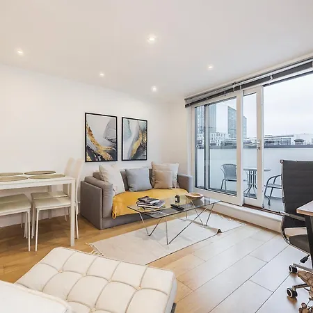 Urban Oasis With Views In Old St