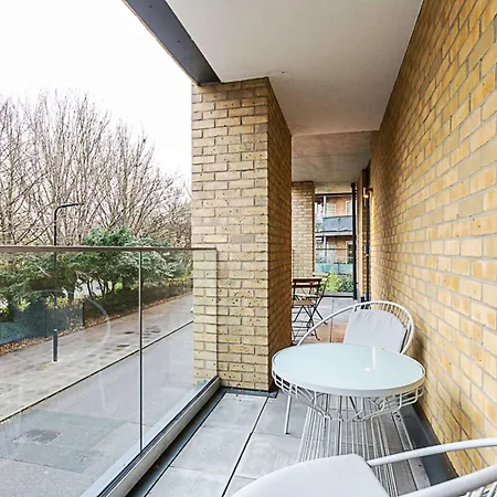 Spacious And Trendy Shoreditch Flat Apartment London