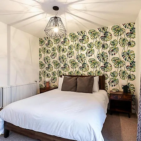 Spacious And Trendy Shoreditch Flat London