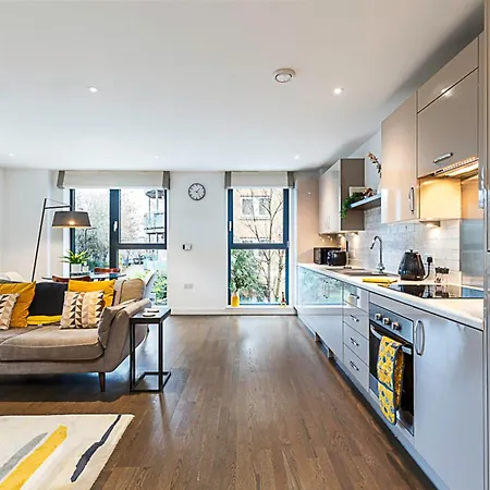 Apartment Spacious And Trendy Shoreditch Flat