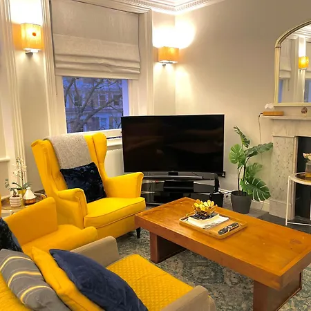 Apartment Beaufort Gardens In Knightsbridge *