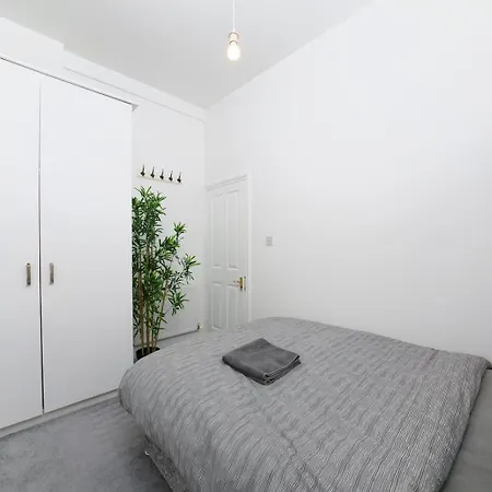 Modern 4-bedroom In Fulham, Apartment *