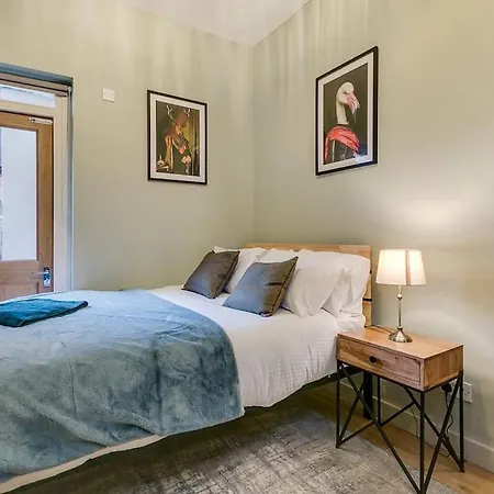 Chic 3 Bedroom Brixtonclapham Near Tube *