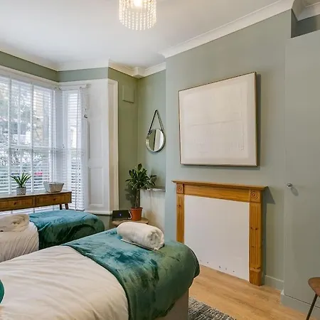 Apartment Chic 3 Bedroom Brixtonclapham Near Tube