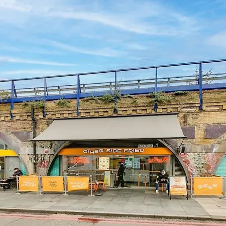 Chic 3 Bedroom Brixtonclapham Near Tube Apartment