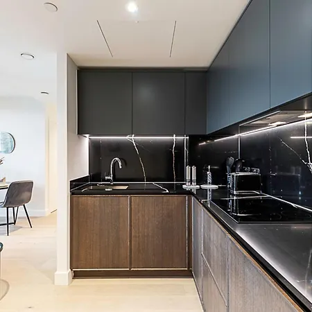Chic And Sleek Oasis London