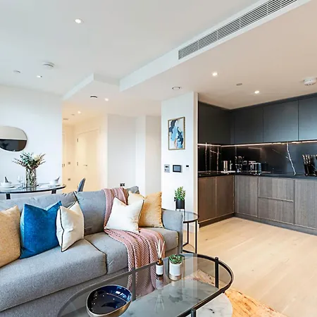 Chic And Sleek Oasis Apartment