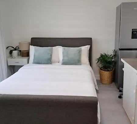 Cozy Double With Large En Near Canary Wharf With Amazing Views In A Shared Homestay