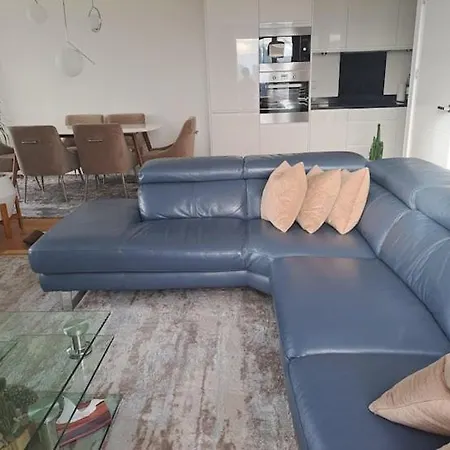 Cozy Double With Large En Near Canary Wharf With Amazing Views In A Shared Homestay