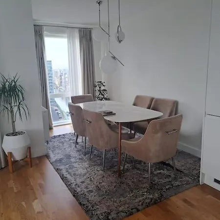 Homestay Cozy Double With Large En Near Canary Wharf With Amazing Views In A Shared *