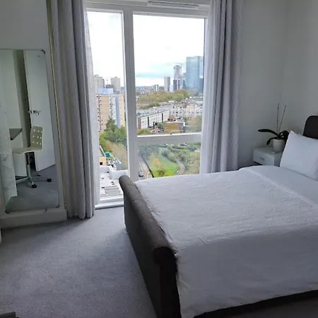 Homestay Cozy Double With Large En Near Canary Wharf With Amazing Views In A Shared *