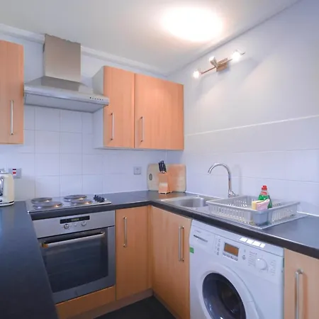 Camden Serviced By Globe Apartment