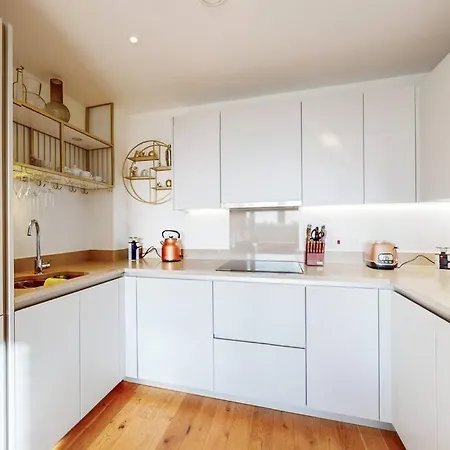 Exquisite 1-bedroom Flat In North Kensington * London