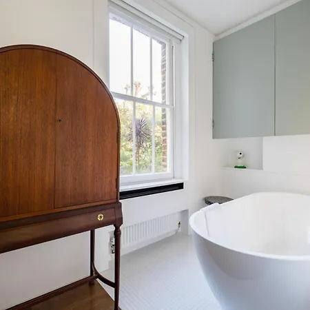 Bellevue Notting Hill 2 Bed By Holland Park Apartment London