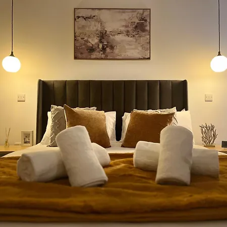 Luxury Ensuite In Apartment London