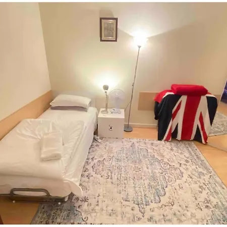 Single - Kings Cross, Female Only,, * London