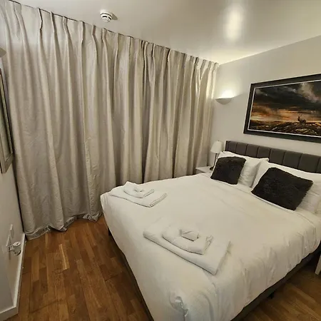 Luxury In Canary Wharf Apartment *