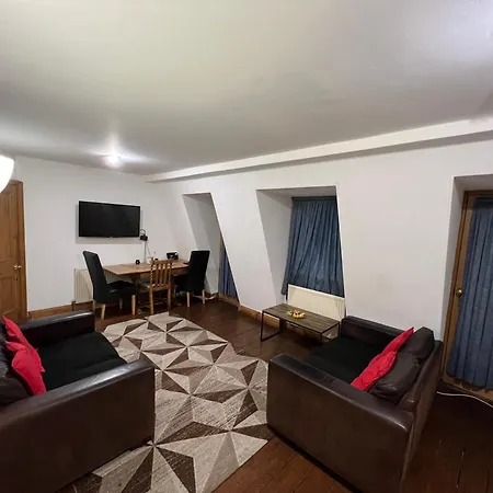 Craven Court Apartment