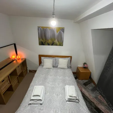 Craven Court Apartment