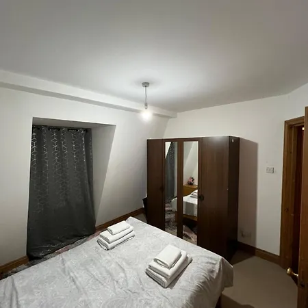 Apartment Craven Court London