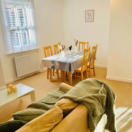 Apartment Captivating 2-bed In Clapham *