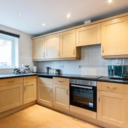 Apartment Live The Wembley Buzz! Stylish Flat Near Station & Amenities London