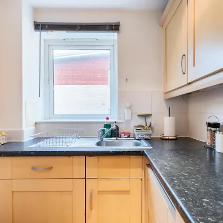 Live The Wembley Buzz! Stylish Flat Near Station & Amenities