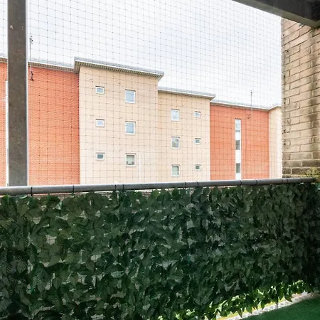 Live The Wembley Buzz! Stylish Flat Near Station & Amenities *